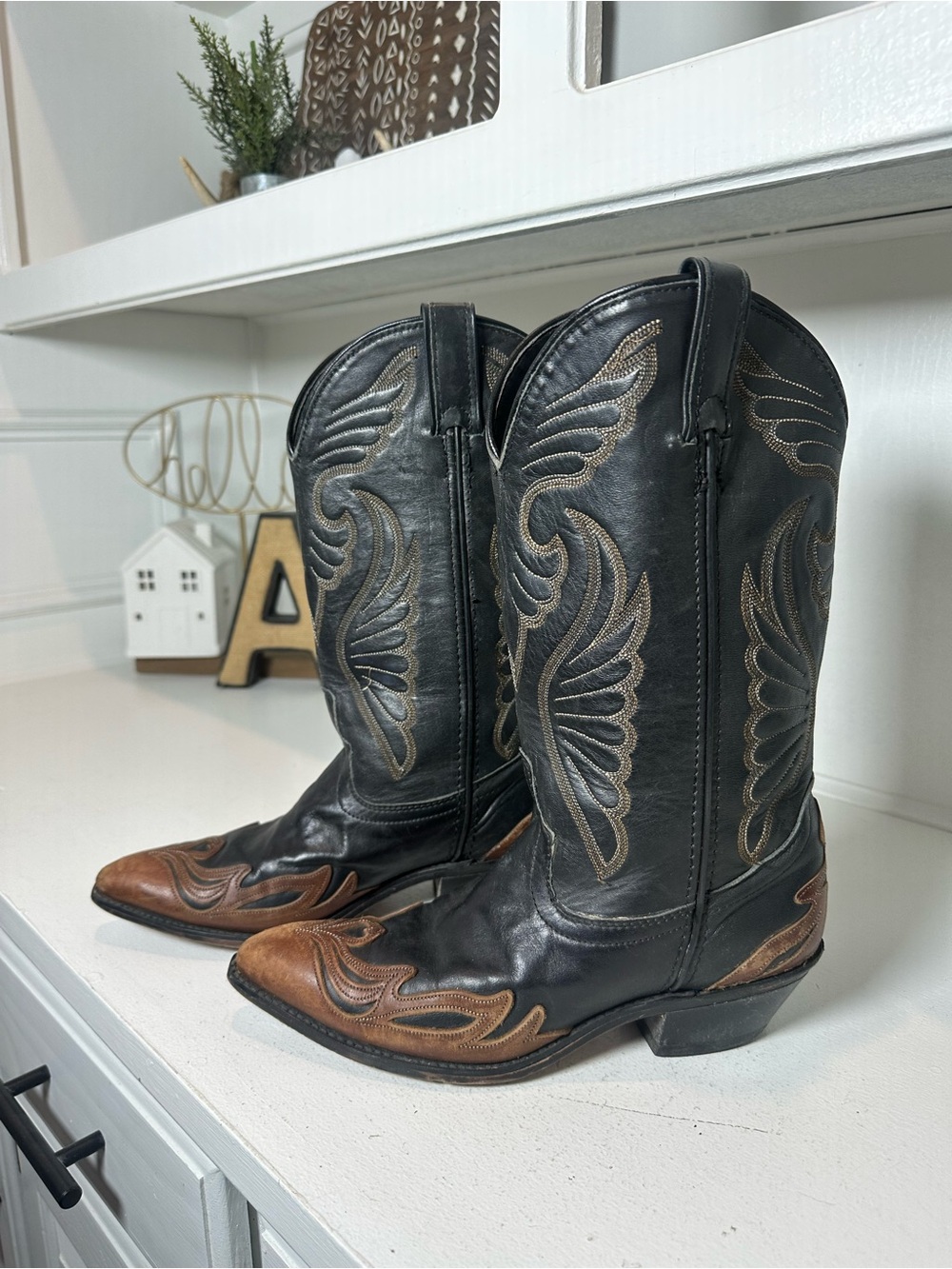 Vintage Code West Cowboy Boots Womens 8M Black Brown Leather Snip Toe Western